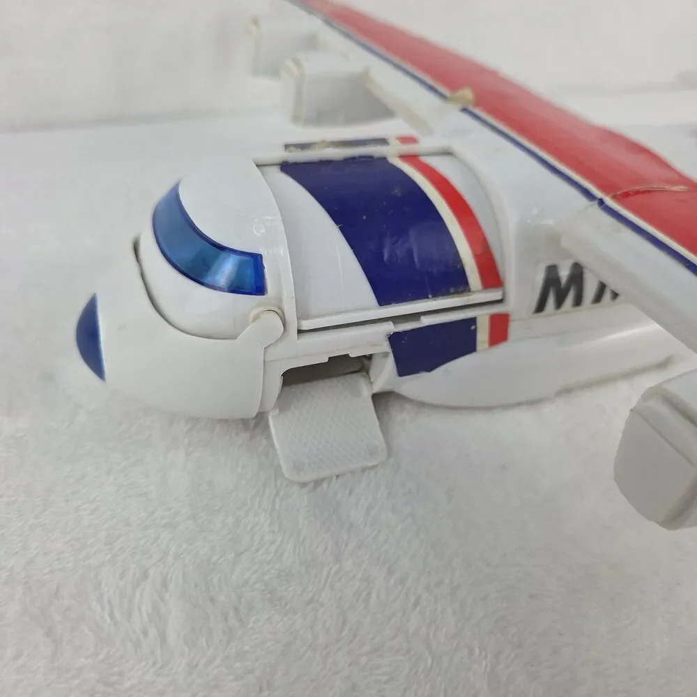 Vintage 1988 Galoob Micro Machines C-7 Air Cargo Action Playset Airplane